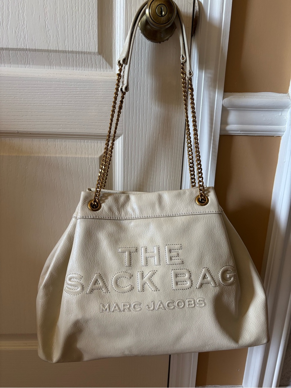 Marc Jacobs Cream Leather 'The Sack Bag' Shoulder Bag with Gold Chains